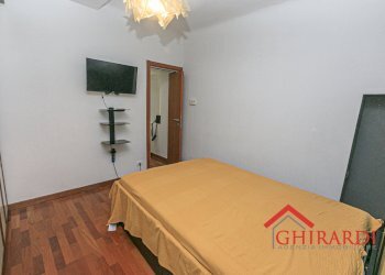 4.2 CAMERA.jpg - Trilocale Genova (zona Sestri Ponente) - foto 9