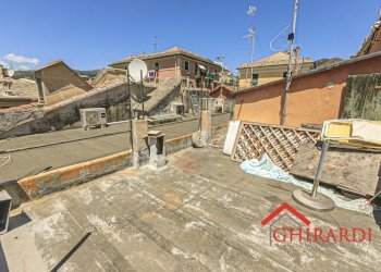 6.1 TERRAZZO.jpg - Trilocale Genova (zona Sestri Ponente) - foto 14