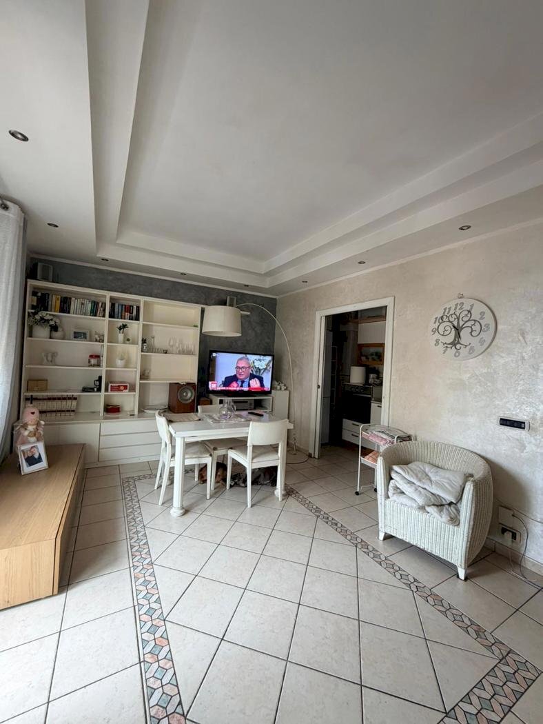 6.jpg - Apartment Via Montello 46, Aprilia - photo 2