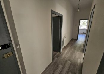 Corridoio (2) - Appartamento Via Martiri della libertà 2, Campomorone - foto 18