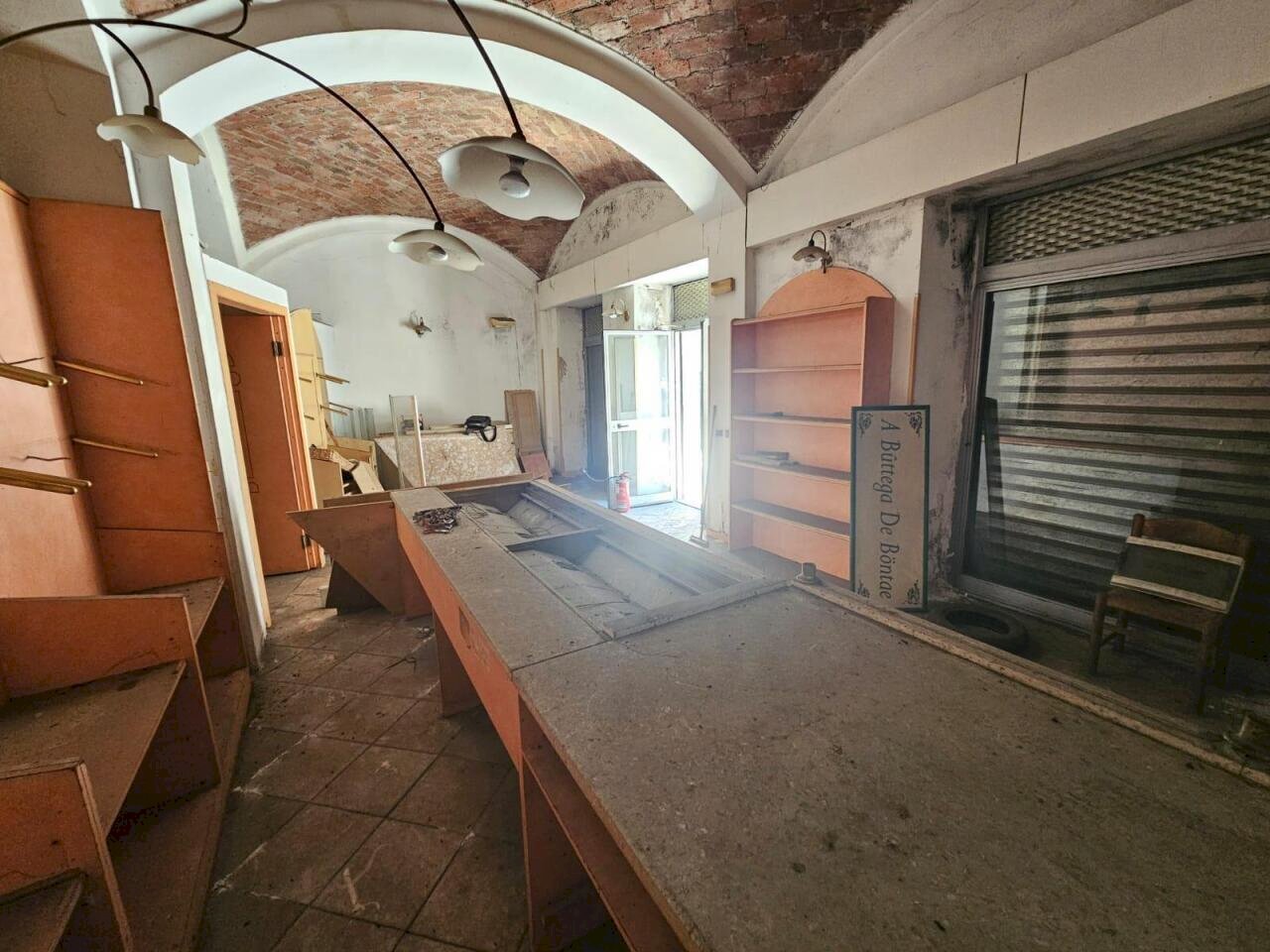 area vendita (2) (Copy) - Commercial Premises Via A. Gavino 90 R, Campomorone - photo 3