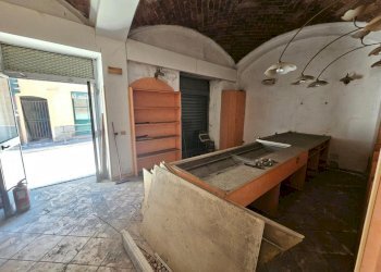 area vendita (1) (Copy) - Commercial Premises Via A. Gavino 90 R, Campomorone - photo 2