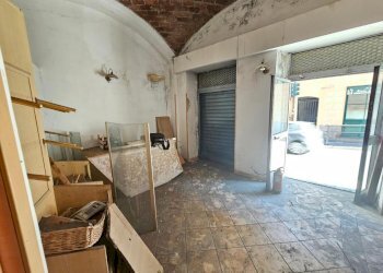 area vendita (3) (Copy) - Commercial Premises Via A. Gavino 90 R, Campomorone - photo 4