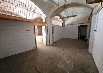 laboratorio locale 1 (2) (Copy) - Commercial Premises Via A. Gavino 90 R, Campomorone - photo 6