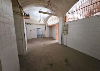 laboratorio locale 1 (Copy) - Commercial Premises Via A. Gavino 90 R, Campomorone - photo 8