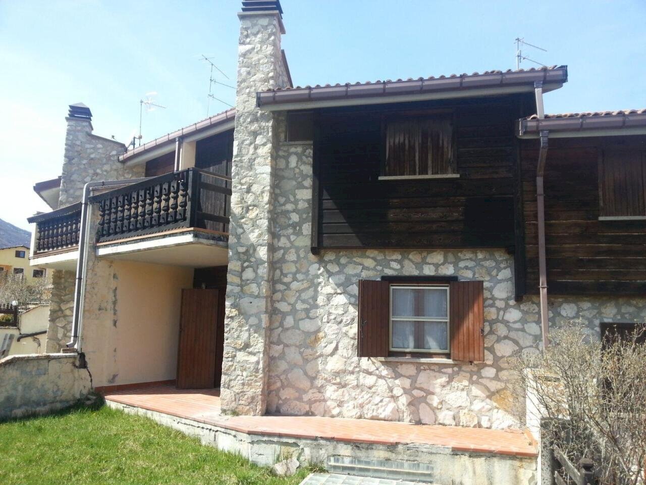 Villa a Schiera Rocca di Mezzo - foto 2