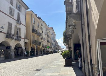 Attic Cuneo, Via Roma, Cuneo (neighborhood Centro Storico) - photo 41