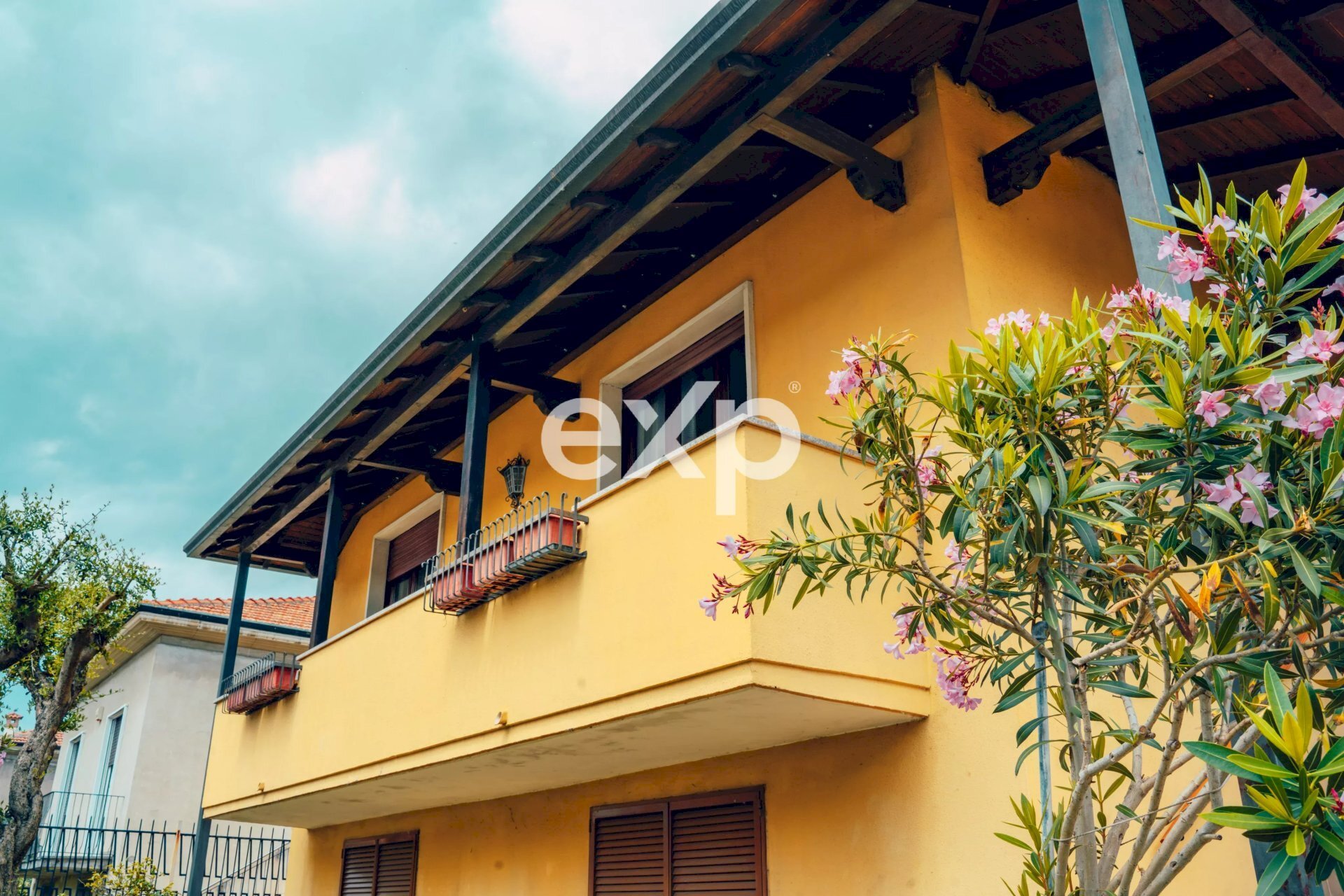 Villa Via Giacomo Leopardi, Canegrate - foto 1