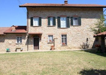 Casa indipendente Perletto - foto 1