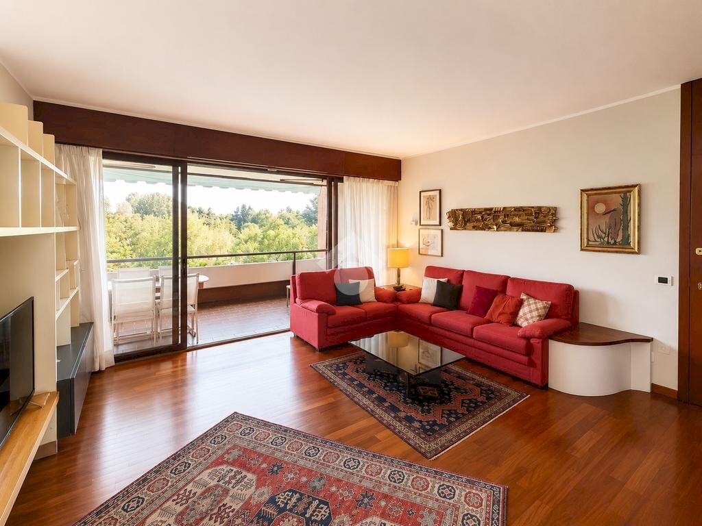 Three-room apartment via Gugliemo Marconi, hamlet Milano 3, Basiglio - photo 1