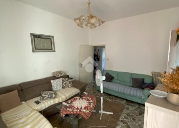 Three-room apartment Via del Lavoro, Imola - photo 1