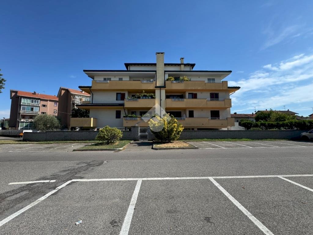 Three-room apartment Vicinale G. Leopardi, Galliate - photo 1