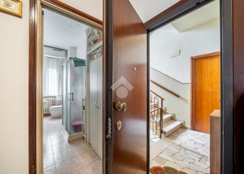 Apartment Via Edoardo Jenner, Parma - photo 4