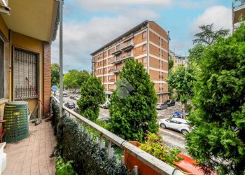 Apartment Via Edoardo Jenner, Parma - photo 7