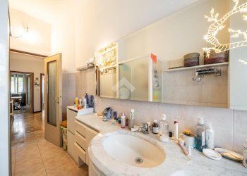 Apartment Via Edoardo Jenner, Parma - photo 27