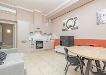 Two-room apartment Via Garigliano, Milano (neighborhood Isola) - photo 1