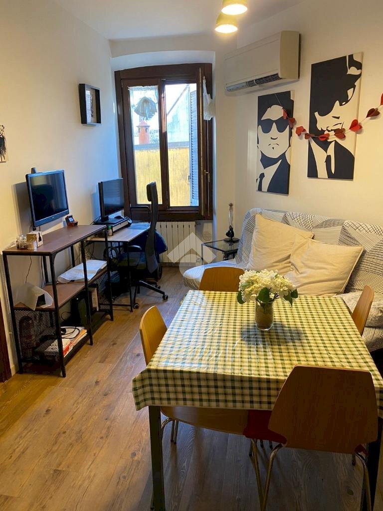 Two-room apartment Via Vigevano, Milano (neighborhood Porta Genova) - photo 2