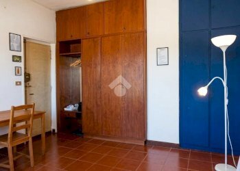 Four-room apartment Via S. Francesco da Paola, Torino (neighborhood Centro) - photo 2