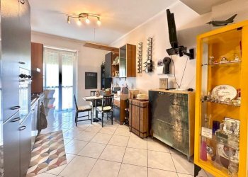 Four-room apartment Via S. Donato, Torino (neighborhood Campidoglio) - photo 2