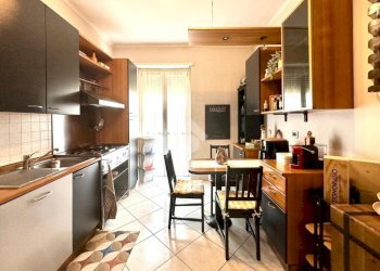 Four-room apartment Via S. Donato, Torino (neighborhood Campidoglio) - photo 3