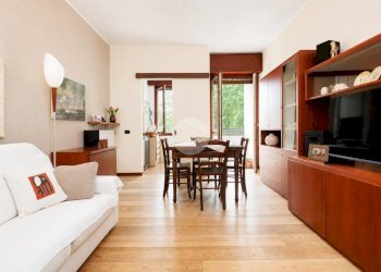 Three-room apartment Via Varesina, Milano (neighborhood Villapizzone) - photo 2