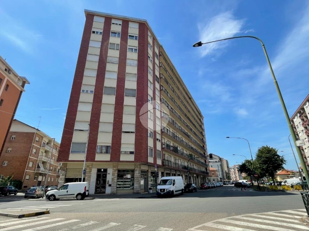 Three-room apartment Via Bernardino Luini, Torino (neighborhood Lucento) - photo 1