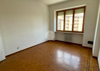 Three-room apartment Via Bernardino Luini, Torino (neighborhood Lucento) - photo 8