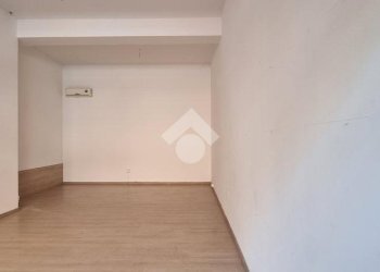 Shop Via Albini, Bologna (neighborhood Murri) - photo 7