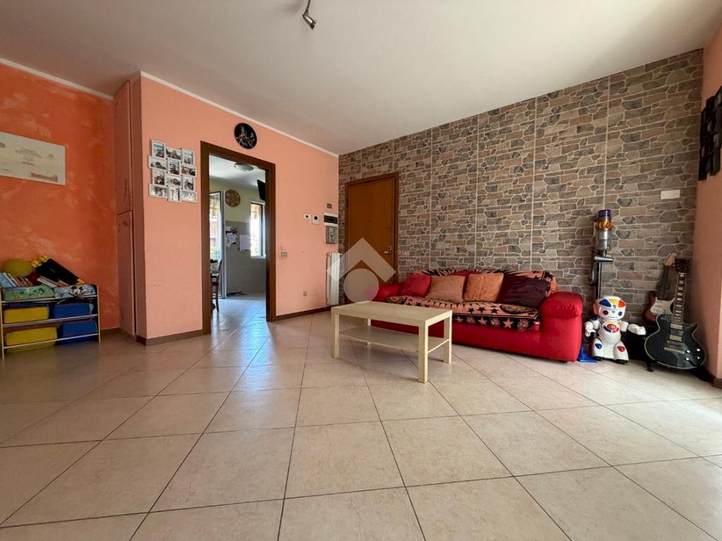 Three-room apartment Via Don Milani, Pessano con Bornago - photo 2