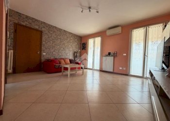 Three-room apartment Via Don Milani, Pessano con Bornago - photo 1