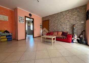 Three-room apartment Via Don Milani, Pessano con Bornago - photo 2