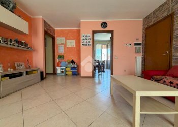 Three-room apartment Via Don Milani, Pessano con Bornago - photo 3