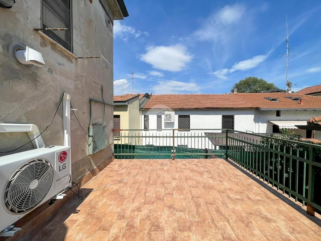 Three-room apartment Via della Pace, Cusano Milanino - photo 3