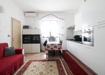Three-room apartment Via della Pace, Cusano Milanino - photo 5