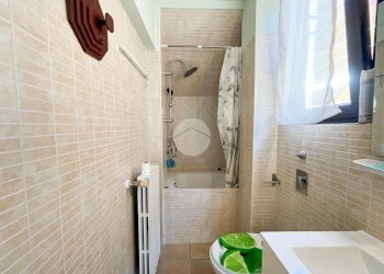 Three-room apartment Via della Pace, Cusano Milanino - photo 9