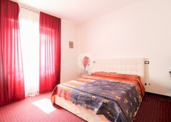 Three-room apartment Via della Pace, Cusano Milanino - photo 17