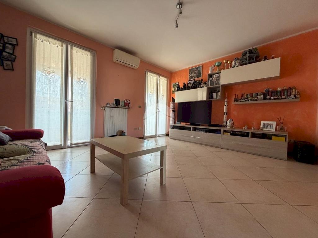 Three-room apartment Via Don Milani, Pessano con Bornago - photo 3