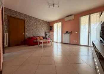 Three-room apartment Via Don Milani, Pessano con Bornago - photo 2