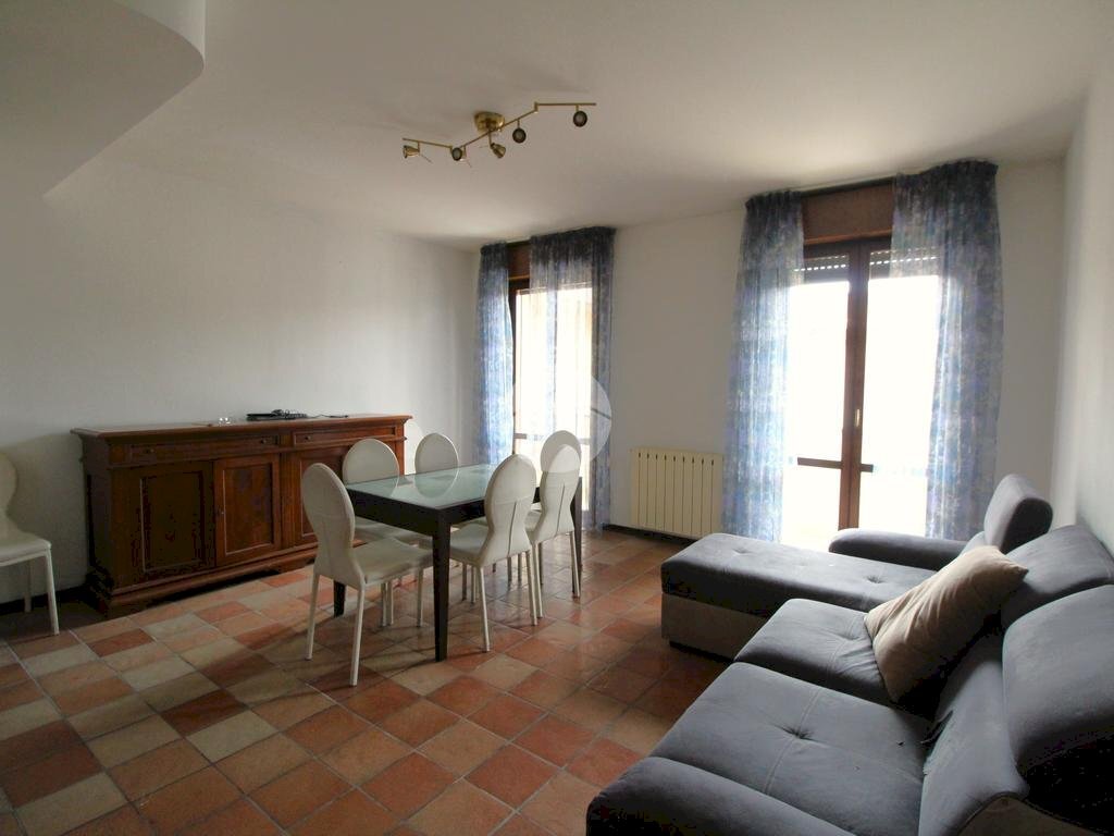 Three-room apartment Via Umberto I, Robecchetto con Induno - photo 1