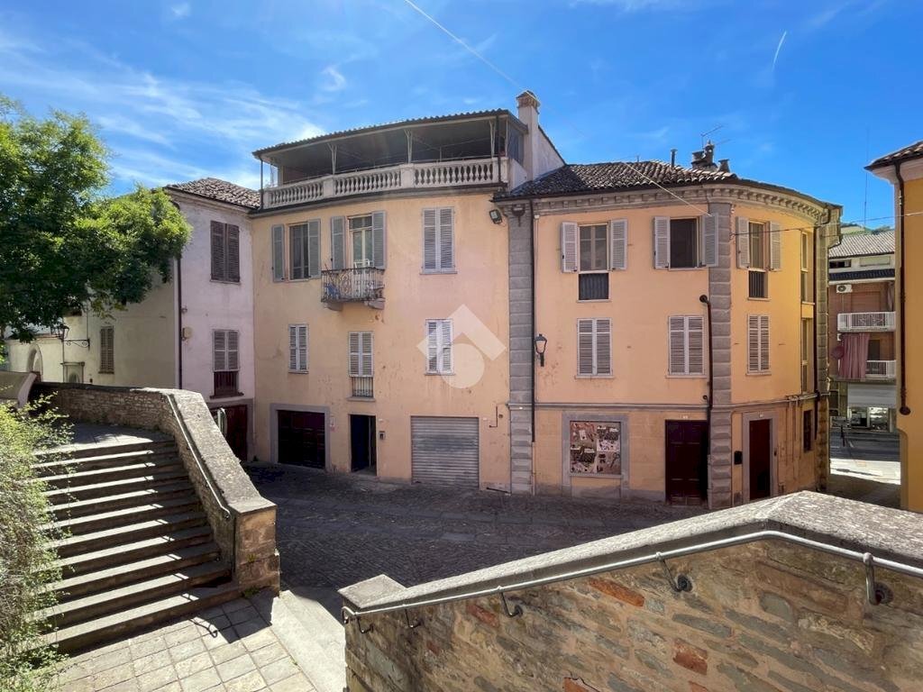 Four-room apartment Piazza Confraternita, Santo Stefano Belbo - photo 1