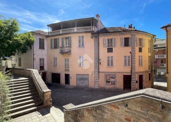 Four-room apartment Piazza Confraternita, Santo Stefano Belbo - photo 1