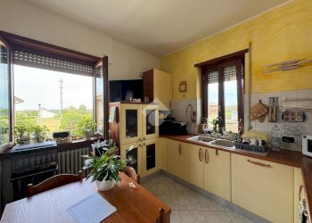 Three-room apartment Via Cervino, Oleggio - photo 4