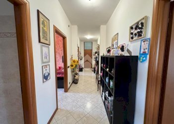 Three-room apartment Via Cervino, Oleggio - photo 18
