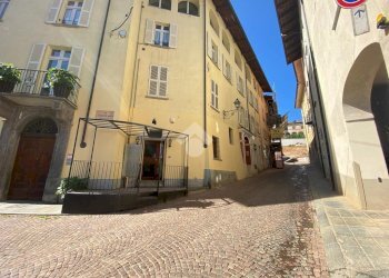 Negozio Via San Francesco, Saluzzo - foto 1