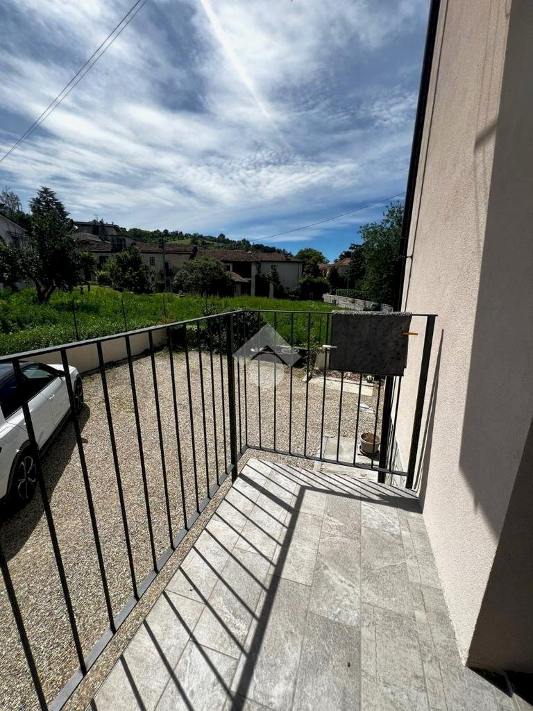 Four-room apartment Via Barbaresco, Alba - photo 3
