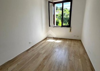 Four-room apartment Via Barbaresco, Alba - photo 7