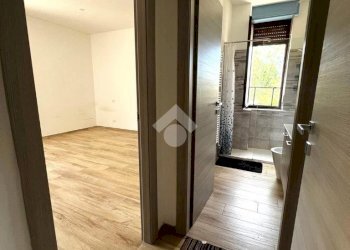Four-room apartment Via Barbaresco, Alba - photo 8