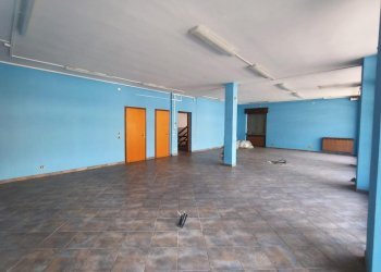 Negozio via Circonvallazione, 73, Verrès - foto 5