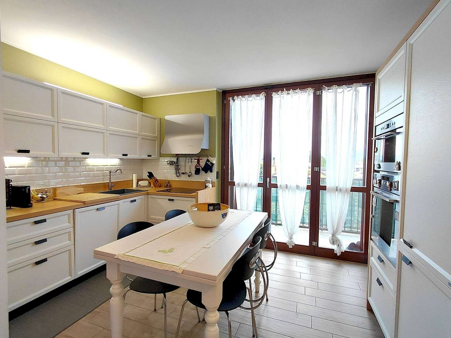 Three-room apartment Mezzago - photo 3