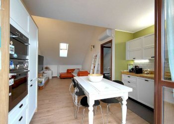 Three-room apartment Mezzago - photo 6